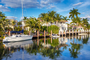 Luxurious yacht and waterfront homes in Treasure Island, Florida